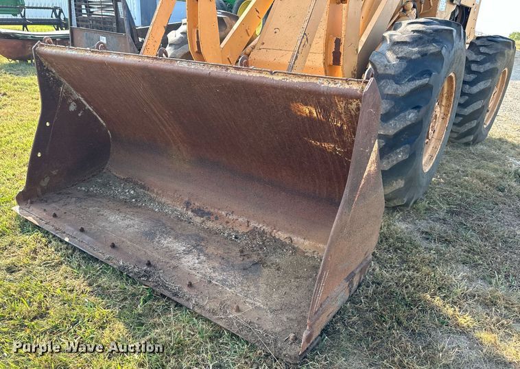 image for item DR2602 1975 Case  W14 wheel loader