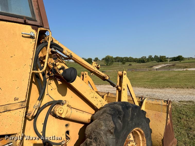 image for item DR2602 1975 Case  W14 wheel loader