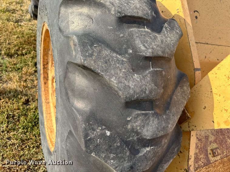 image for item DR2602 1975 Case  W14 wheel loader