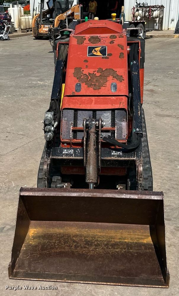 image for item DR2603 2017 Ditch Witch  SK600 compact utility loader
