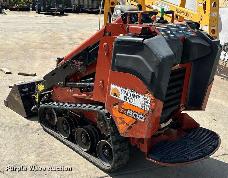 image for item DR2603 2017 Ditch Witch  SK600 compact utility loader