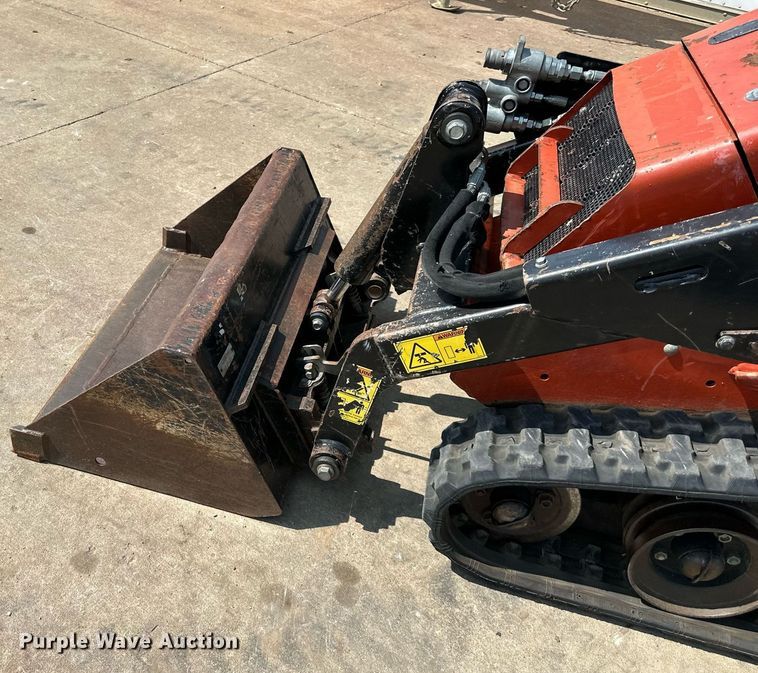 image for item DR2603 2017 Ditch Witch  SK600 compact utility loader