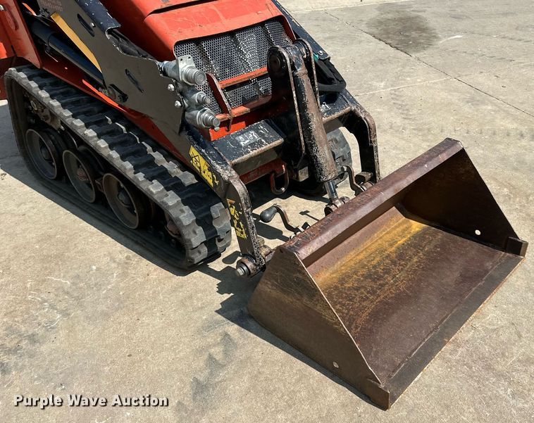 image for item DR2603 2017 Ditch Witch  SK600 compact utility loader