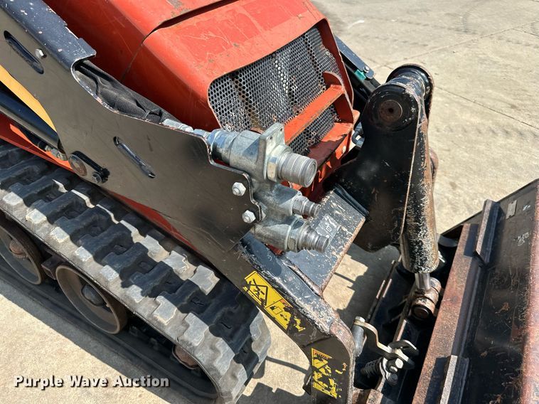 image for item DR2603 2017 Ditch Witch  SK600 compact utility loader