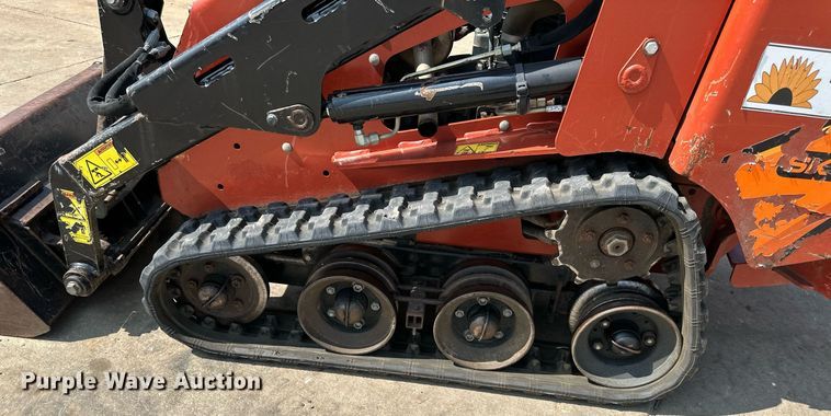 image for item DR2603 2017 Ditch Witch  SK600 compact utility loader