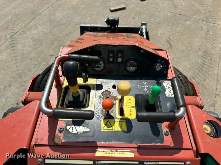 image for item DR2603 2017 Ditch Witch  SK600 compact utility loader