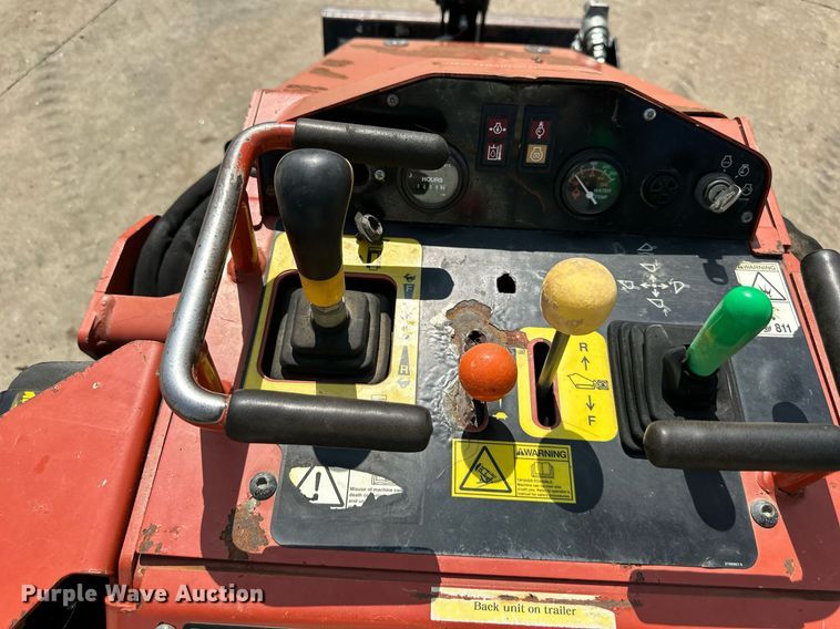 image for item DR2603 2017 Ditch Witch  SK600 compact utility loader