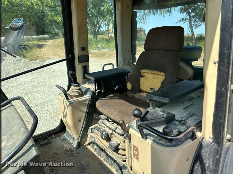 image for item DR2608 1999 Caterpillar  953C track loader