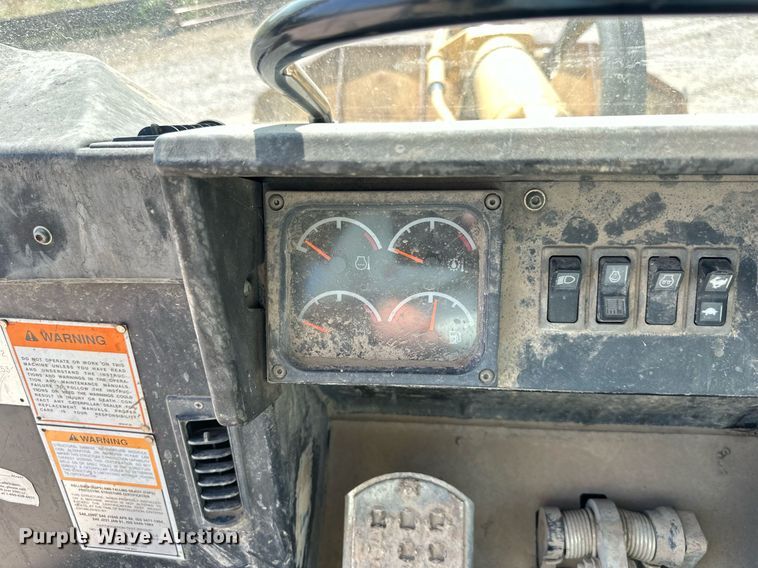 image for item DR2608 1999 Caterpillar  953C track loader