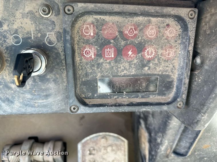 image for item DR2608 1999 Caterpillar  953C track loader