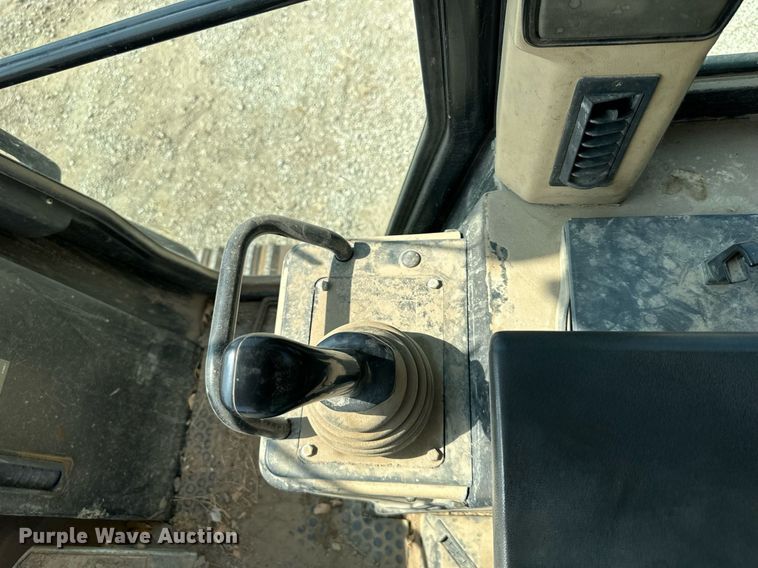 image for item DR2608 1999 Caterpillar  953C track loader