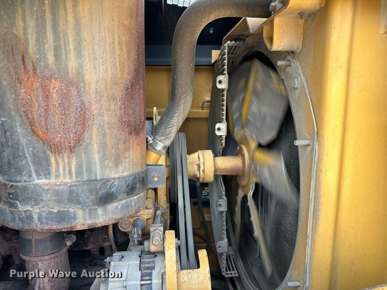 image for item DR2608 1999 Caterpillar  953C track loader