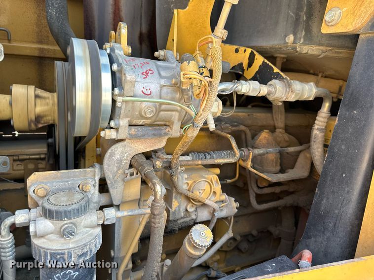 image for item DR2608 1999 Caterpillar  953C track loader