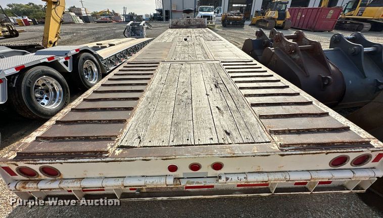 image for item DR2634 1991 Trail King  TK70HT462 drop deck hydraulic tail equipment trailer
