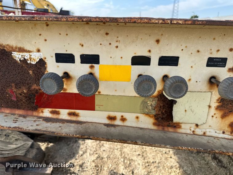 image for item DR2634 1991 Trail King  TK70HT462 drop deck hydraulic tail equipment trailer