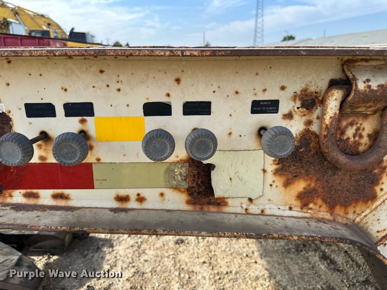 image for item DR2634 1991 Trail King  TK70HT462 drop deck hydraulic tail equipment trailer