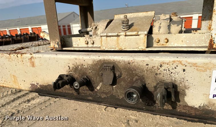 image for item DR2634 1991 Trail King  TK70HT462 drop deck hydraulic tail equipment trailer