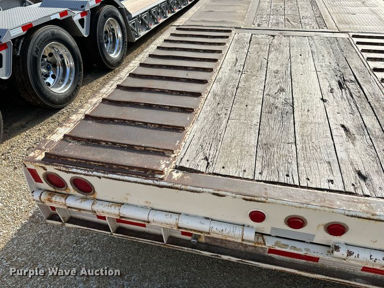 image for item DR2634 1991 Trail King  TK70HT462 drop deck hydraulic tail equipment trailer