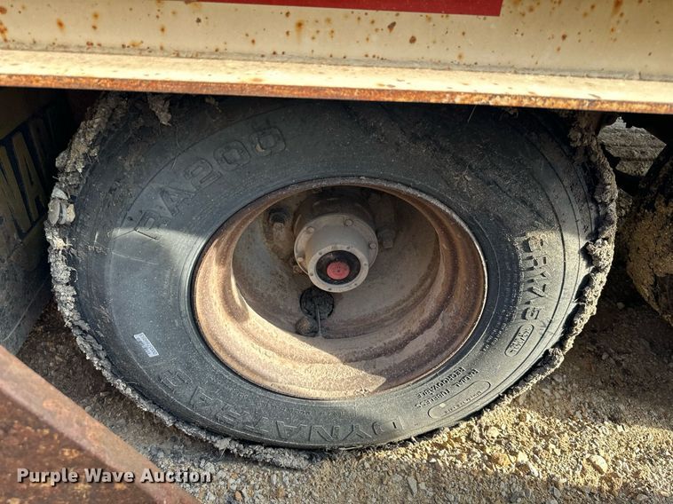 image for item DR2634 1991 Trail King  TK70HT462 drop deck hydraulic tail equipment trailer