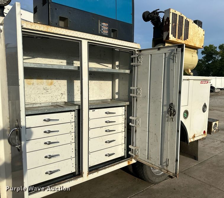 image for item DR2649 2016 Dodge  Ram 5500HD utility / service truck