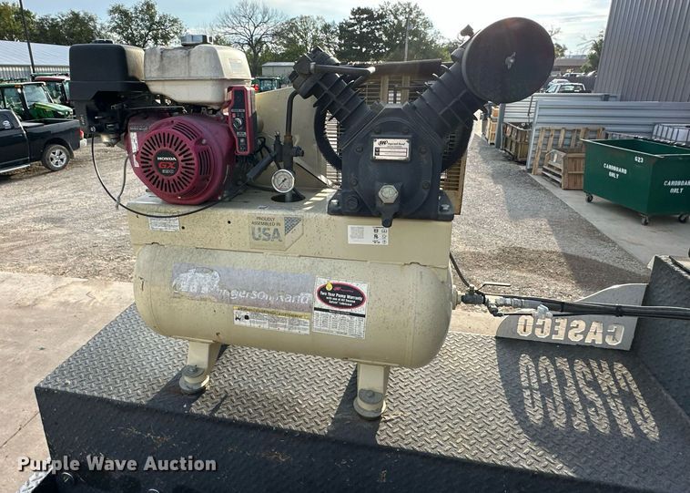 image for item DR2649 2016 Dodge  Ram 5500HD utility / service truck