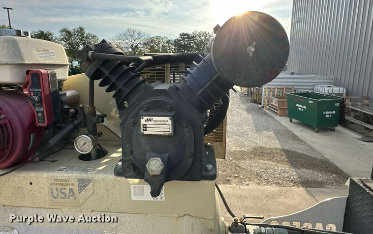 image for item DR2649 2016 Dodge  Ram 5500HD utility / service truck