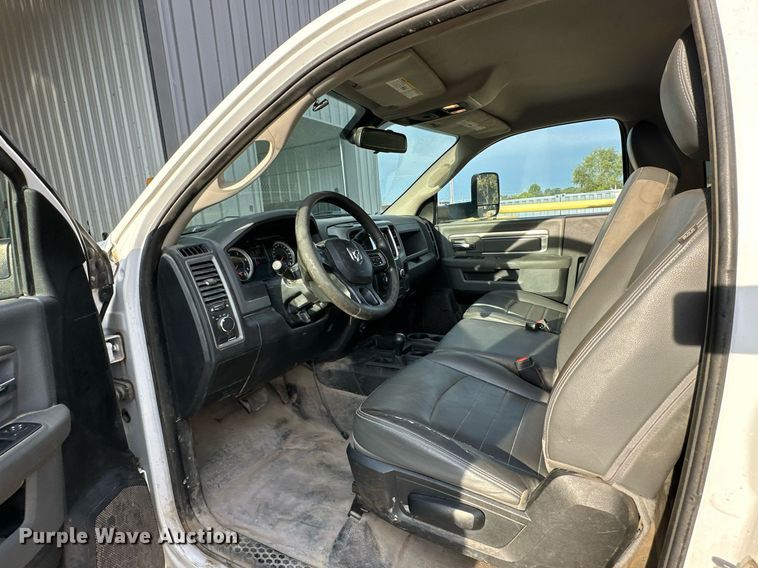 image for item DR2649 2016 Dodge  Ram 5500HD utility / service truck