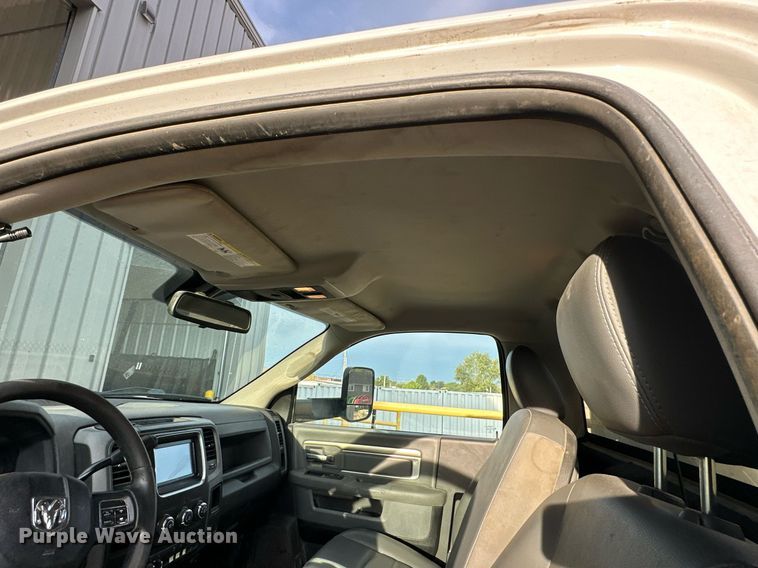 image for item DR2649 2016 Dodge  Ram 5500HD utility / service truck