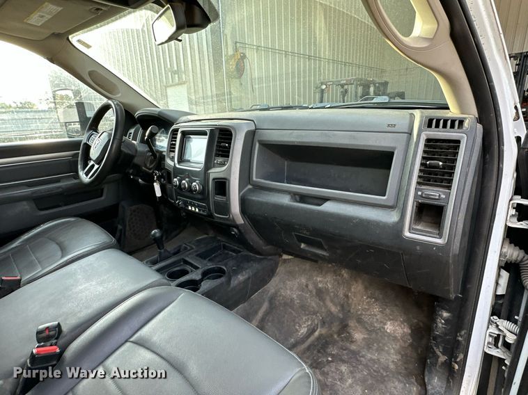 image for item DR2649 2016 Dodge  Ram 5500HD utility / service truck