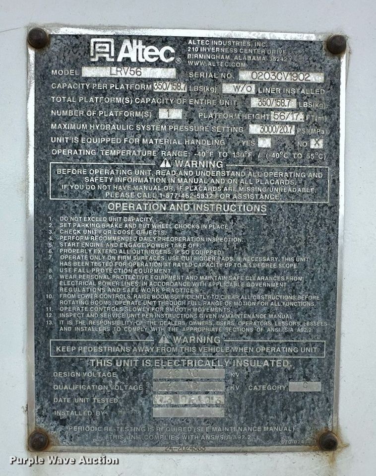 image for item DR2657 2003 International 4200  forestry bucket truck