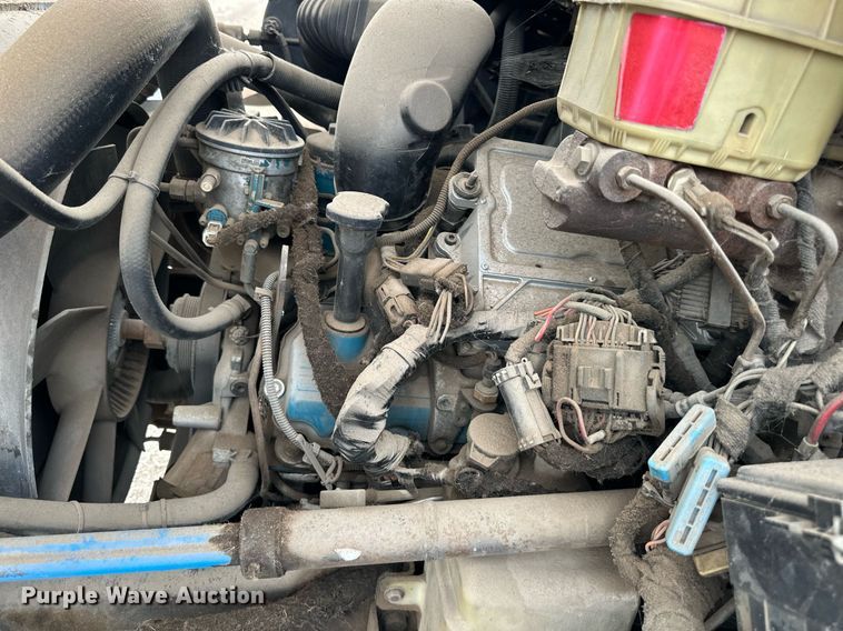 image for item DR2657 2003 International 4200  forestry bucket truck