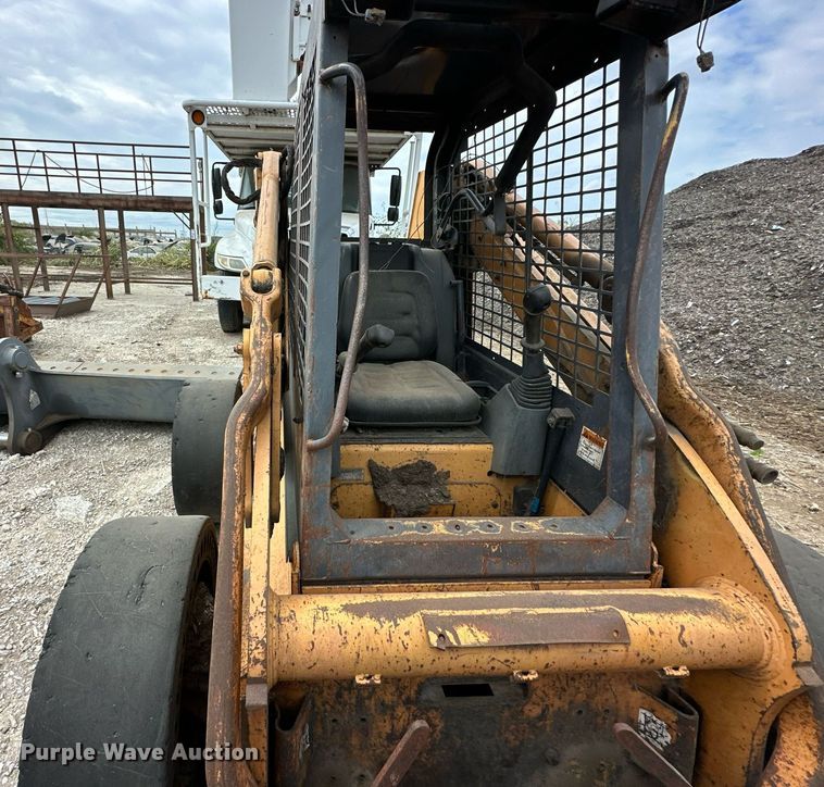 image for item DR2658 1997 Case  90XT skid steer loader