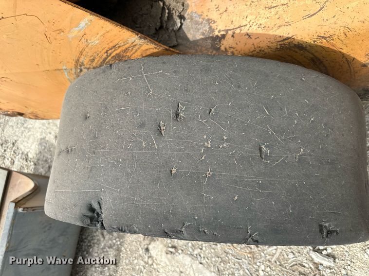 image for item DR2658 1997 Case  90XT skid steer loader