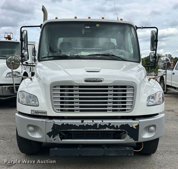 image for item DR2659 2017 Freightliner  M2 street sweeper truck