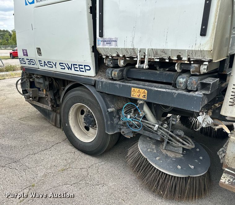 image for item DR2659 2017 Freightliner  M2 street sweeper truck