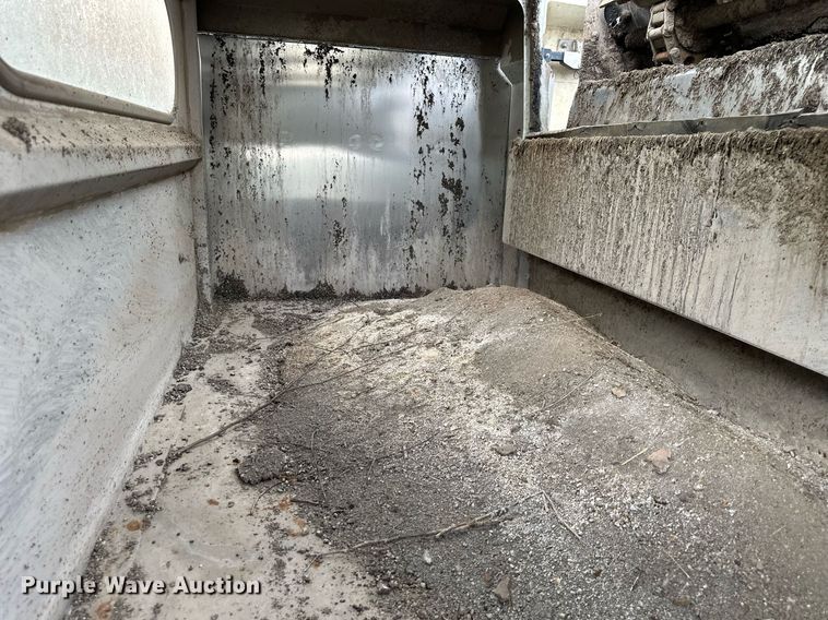 image for item DR2659 2017 Freightliner  M2 street sweeper truck