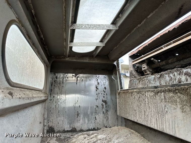 image for item DR2659 2017 Freightliner  M2 street sweeper truck