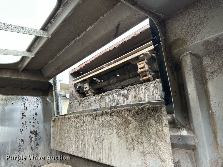 image for item DR2659 2017 Freightliner  M2 street sweeper truck