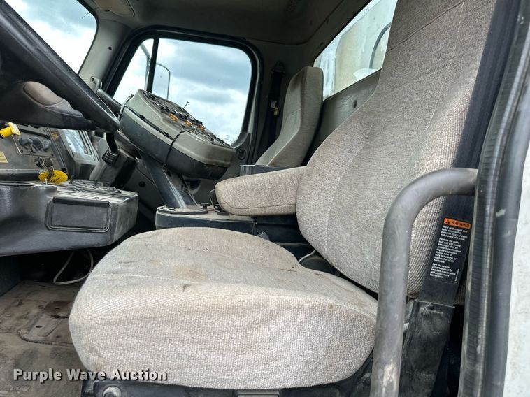 image for item DR2659 2017 Freightliner  M2 street sweeper truck