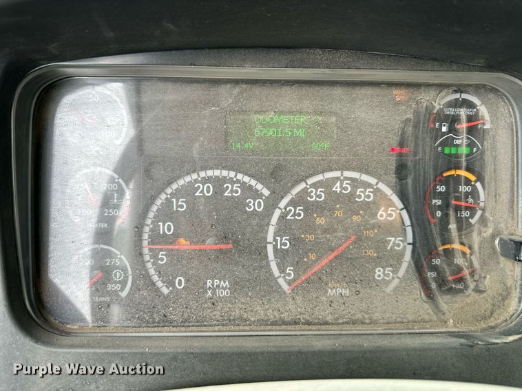 image for item DR2659 2017 Freightliner  M2 street sweeper truck