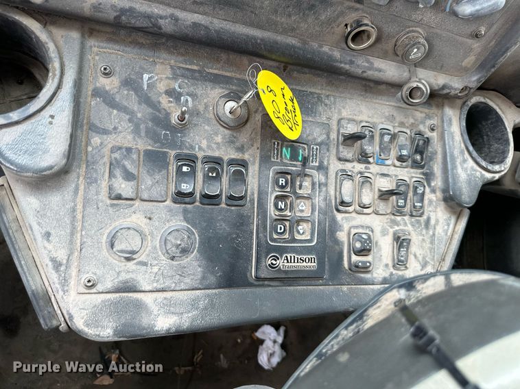 image for item DR2659 2017 Freightliner  M2 street sweeper truck