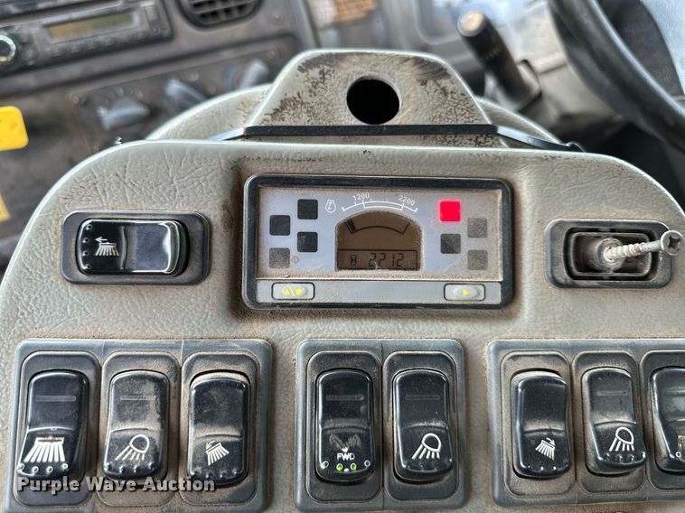 image for item DR2659 2017 Freightliner  M2 street sweeper truck