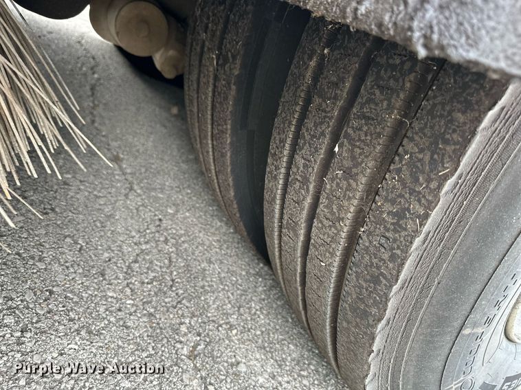 image for item DR2659 2017 Freightliner  M2 street sweeper truck