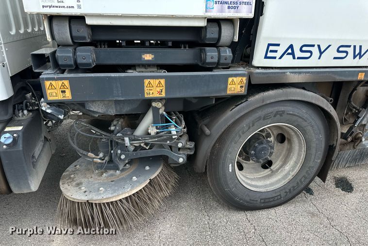 image for item DR2659 2017 Freightliner  M2 street sweeper truck