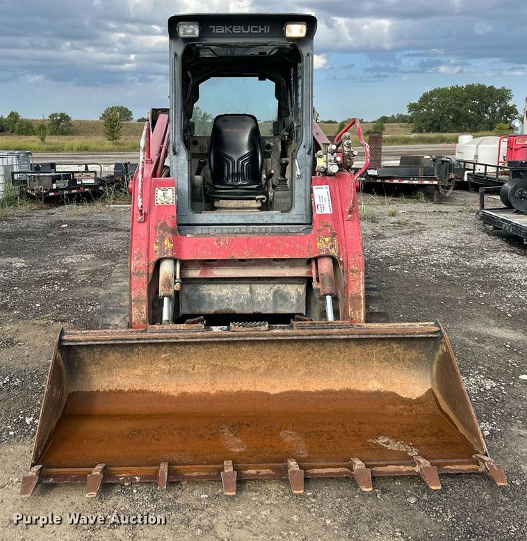 image for item DR2661 2015 Takeuchi  TL12 tracked skid steer loader