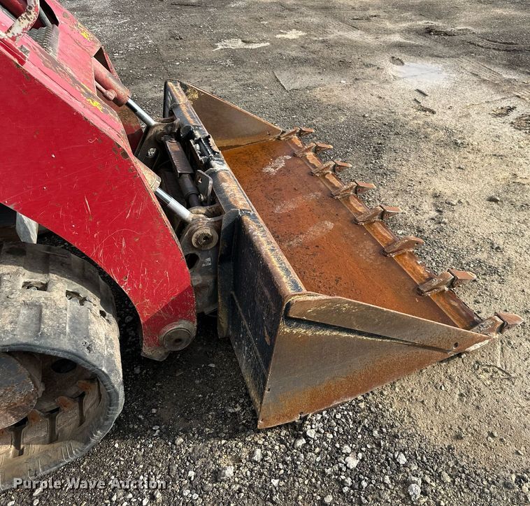 image for item DR2661 2015 Takeuchi  TL12 tracked skid steer loader