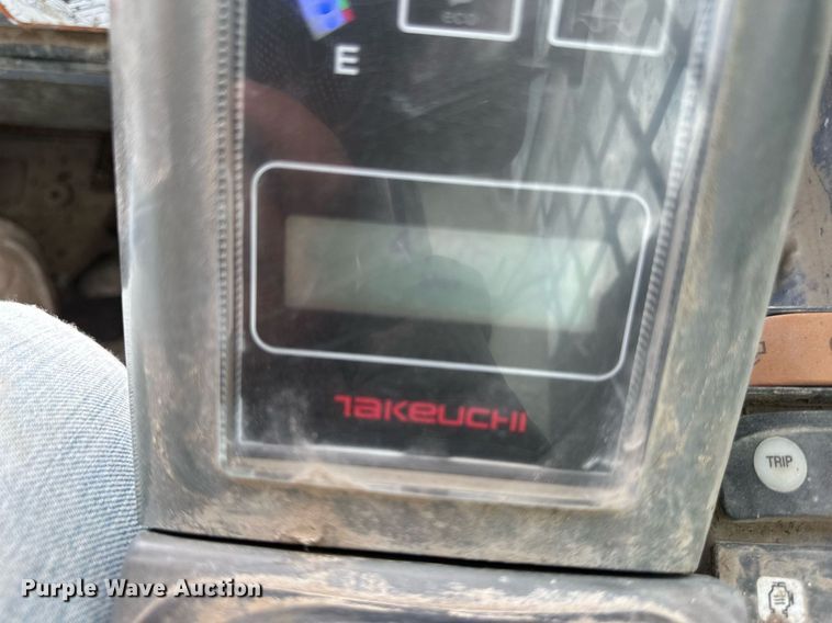 image for item DR2661 2015 Takeuchi  TL12 tracked skid steer loader