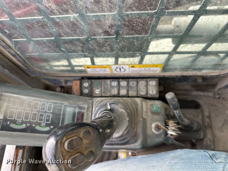 image for item DR2661 2015 Takeuchi  TL12 tracked skid steer loader