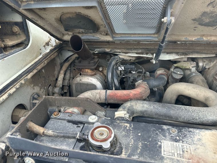 image for item DR2661 2015 Takeuchi  TL12 tracked skid steer loader