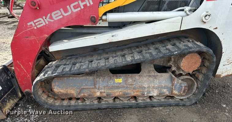 image for item DR2661 2015 Takeuchi  TL12 tracked skid steer loader